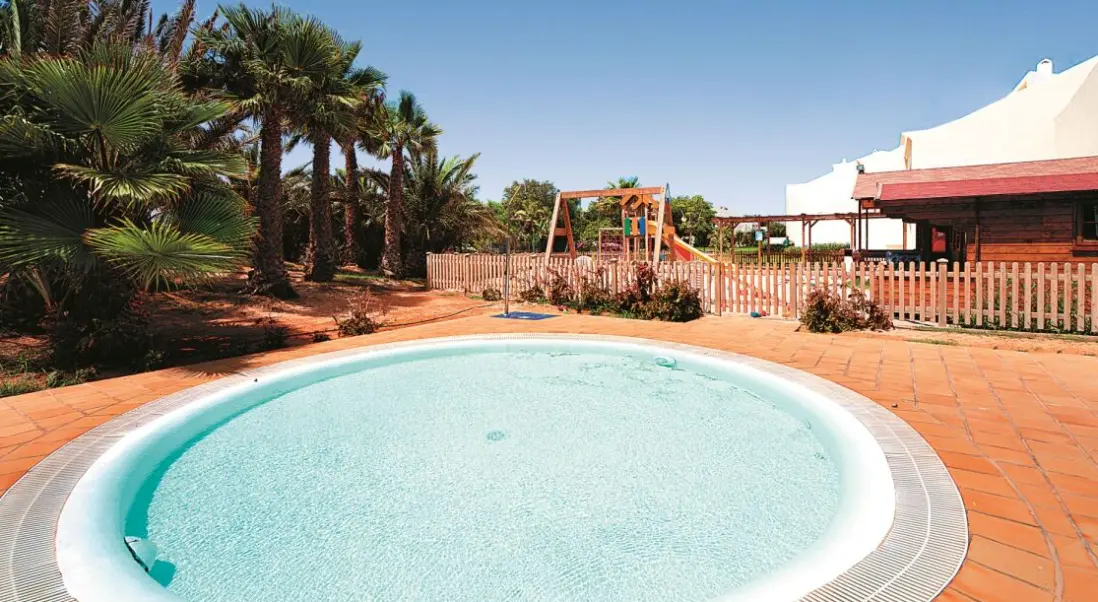 Basen w hotelu Riu Oliva Beach Resort
