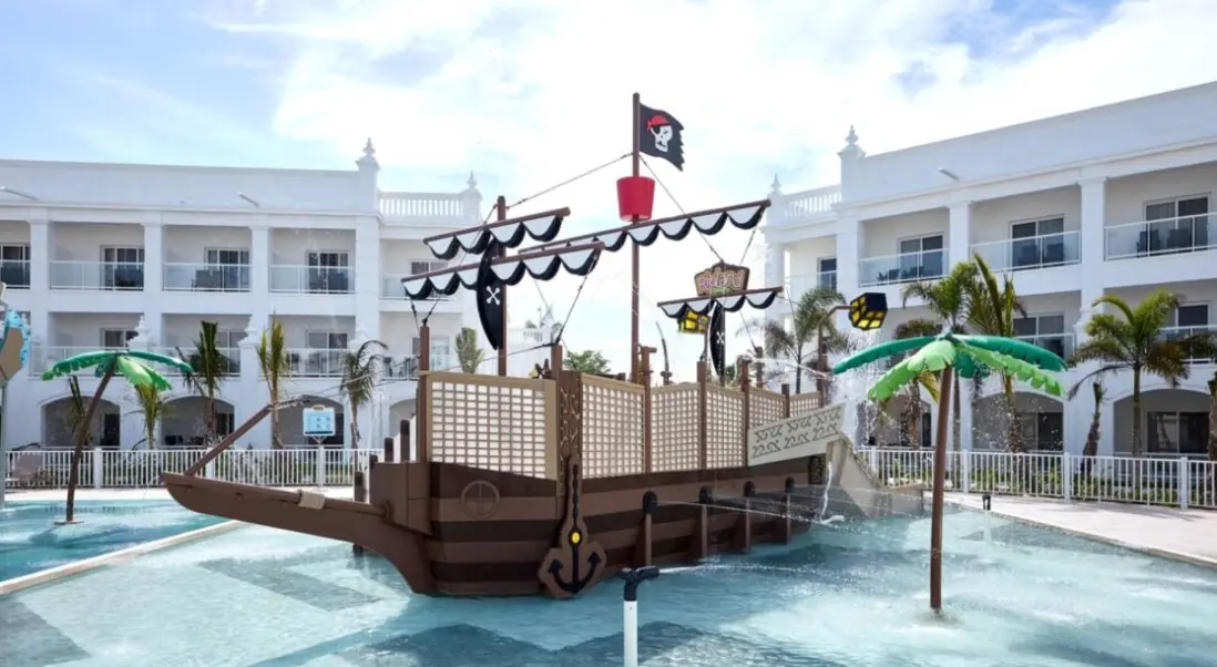 Basen w hotelu Riu Palace Bavaro