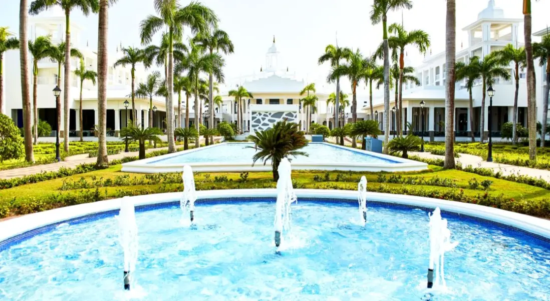 Basen w hotelu Riu Palace Punta Cana