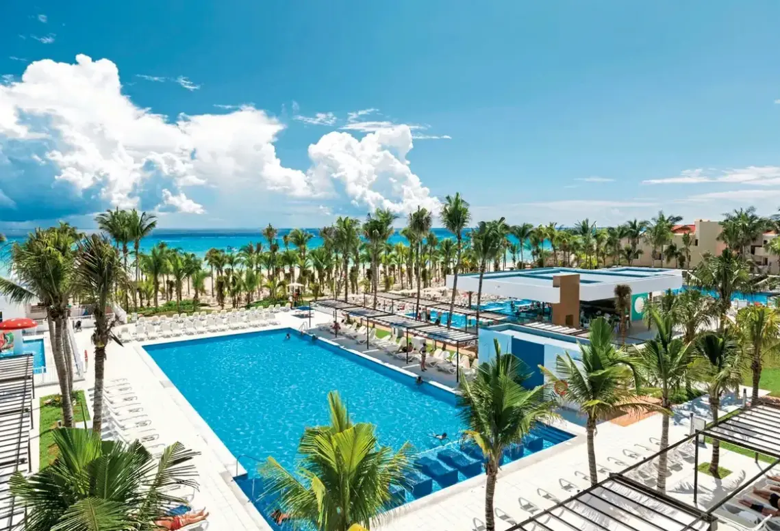 Basen w hotelu Riu Playacar