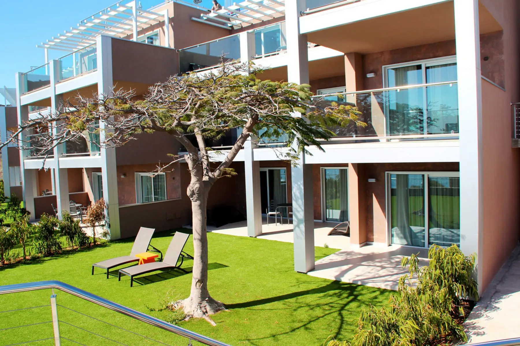 Riviera Vista — RIVIERA VISTA