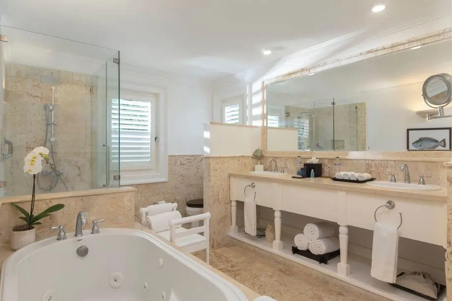 Royalton CHIC Punta Cana Resort & Spa — TORTUGA BAY PUNTACANA RESORT & CLUB