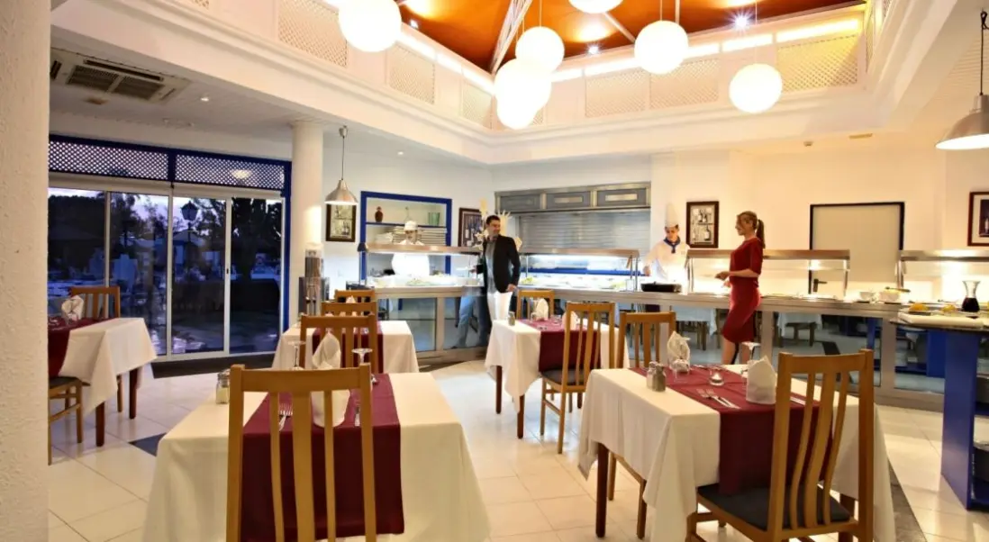 Restauracja i jedzenie w hotelu Sandos Atlantic Gardens