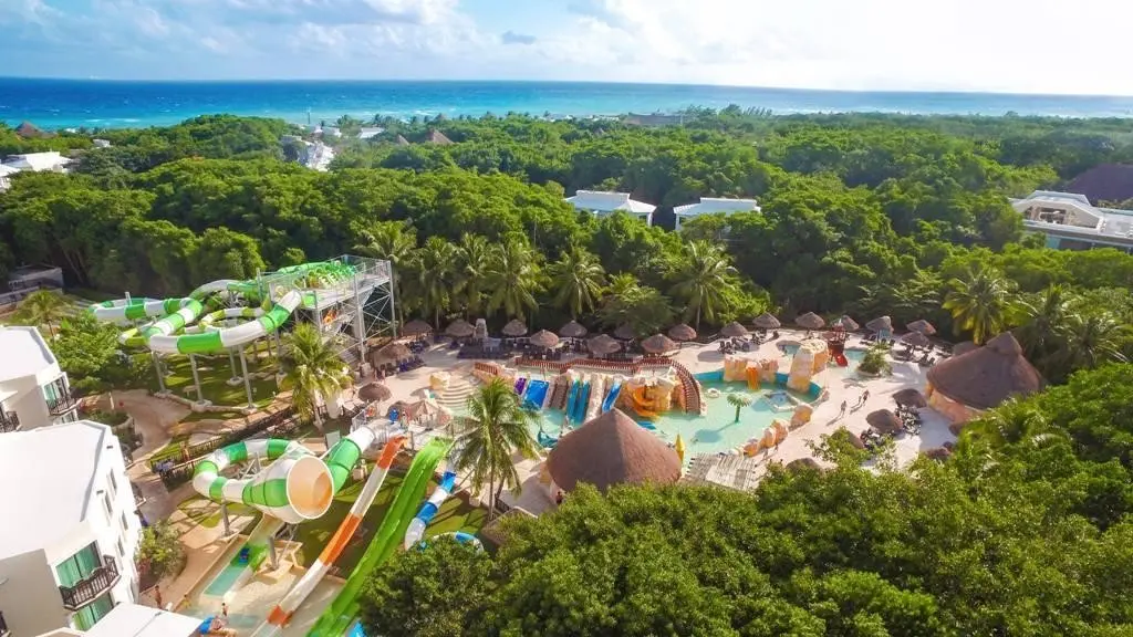 Sandos Caracol Eco Resort & Water Park — SANDOS CARACOL ECO RESORT