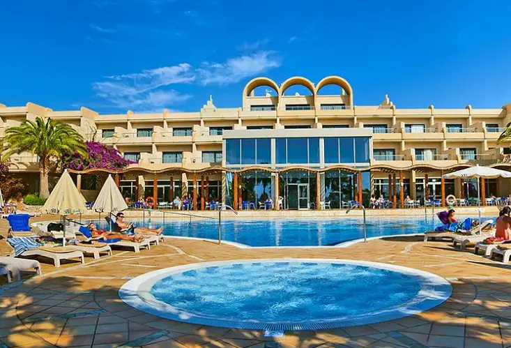 Basen w hotelu Sbh Taro Beach