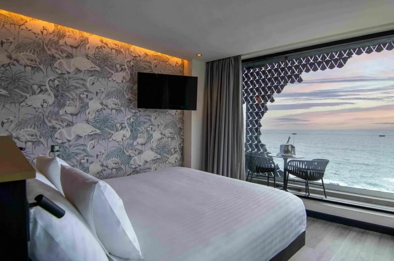 Silken Saaj Maar — SILKEN SAAJ MAAR