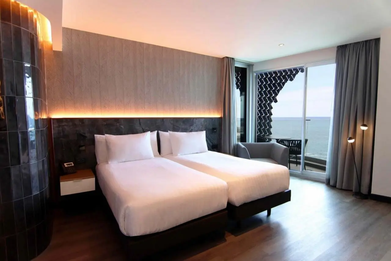 Silken Saaj Maar — SILKEN SAAJ MAAR