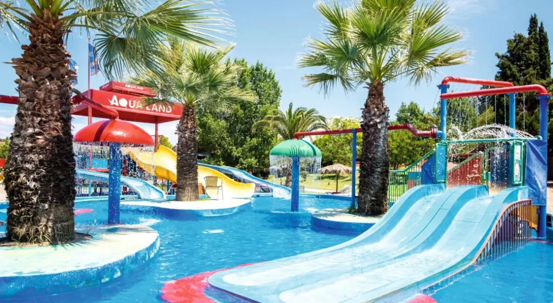 Basen w hotelu SplashWorld Aqualand Resort