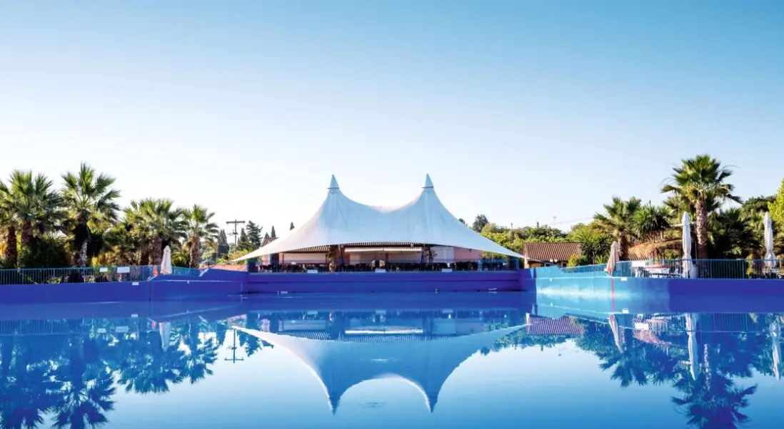 Basen w hotelu SplashWorld Aqualand Resort