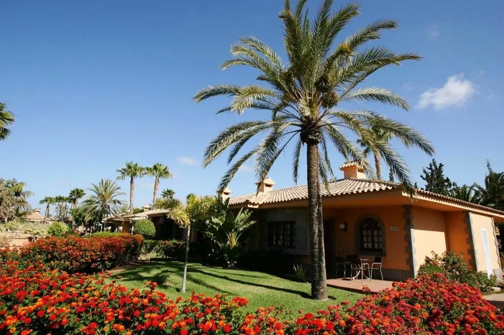 Suites & Villas by Dunas — SUITES & VILLAS BY DUNAS