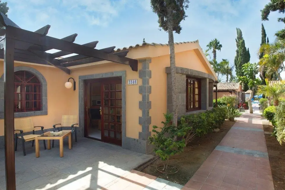 Suites & Villas by Dunas — SUITES & VILLAS BY DUNAS