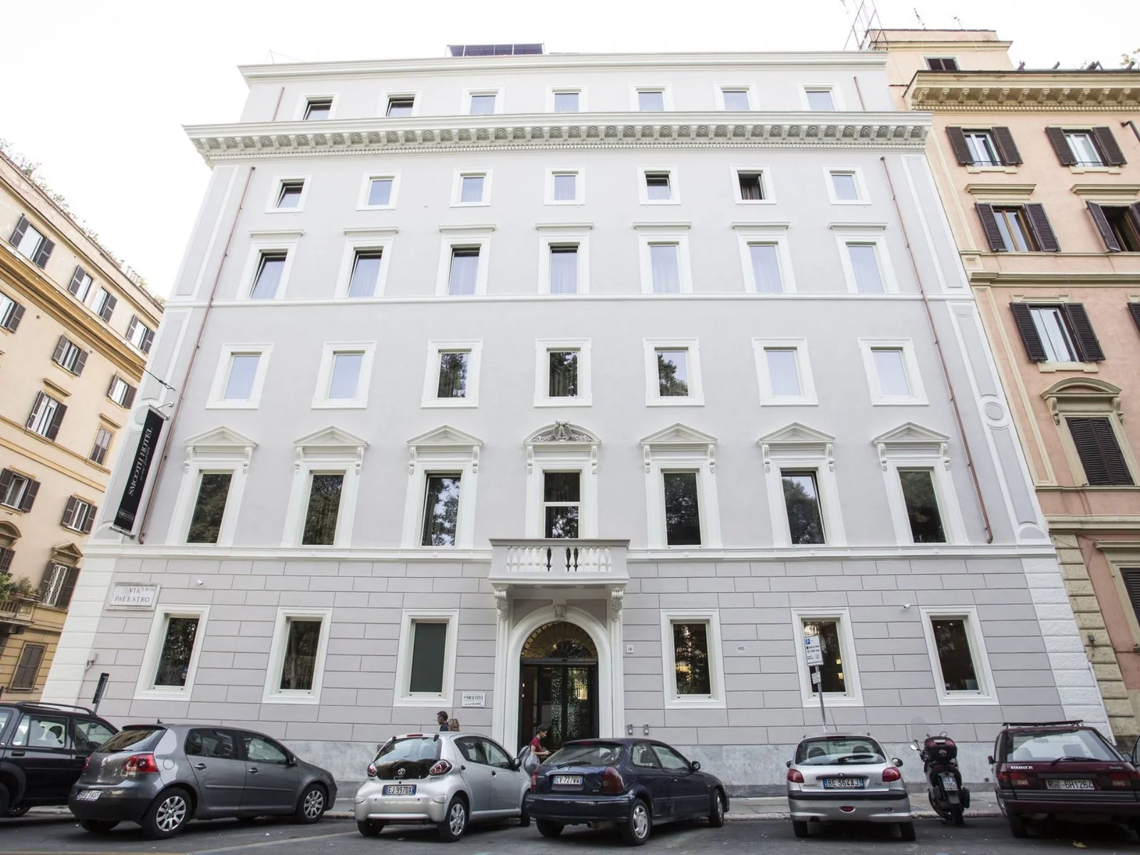 Hotel The Gurdian Hotel