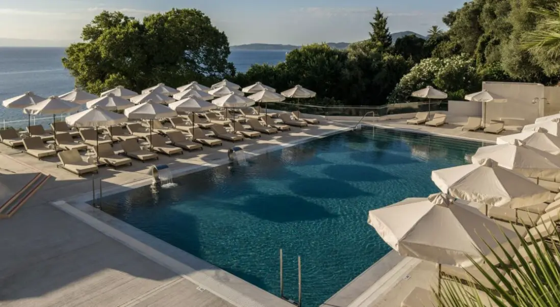 Basen w hotelu Valmar Corfu by Louis Hotels