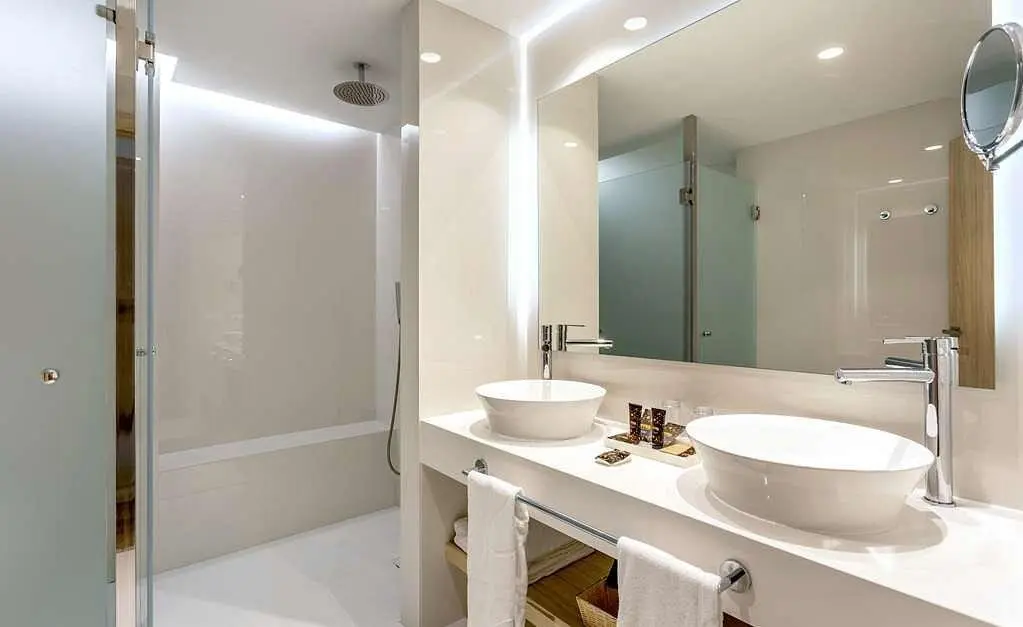 Viva Blue & Spa — VIVA BLUE & SPA