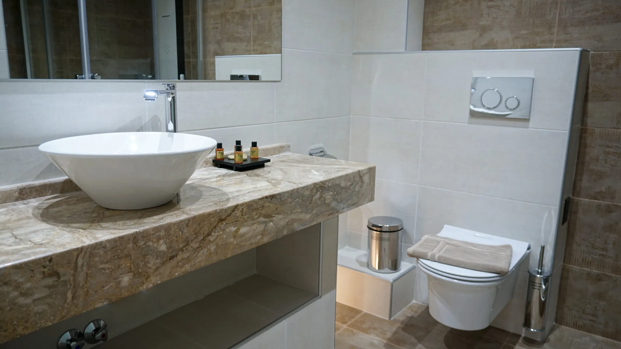 Agnes Deluxe Hotel — AGNES DELUXE HOTEL