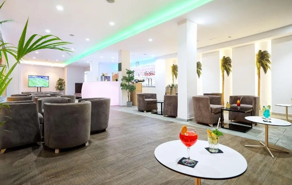 Akeah Maspalomas Broncemar — AKEAH MASPALOMAS BRONCEMAR