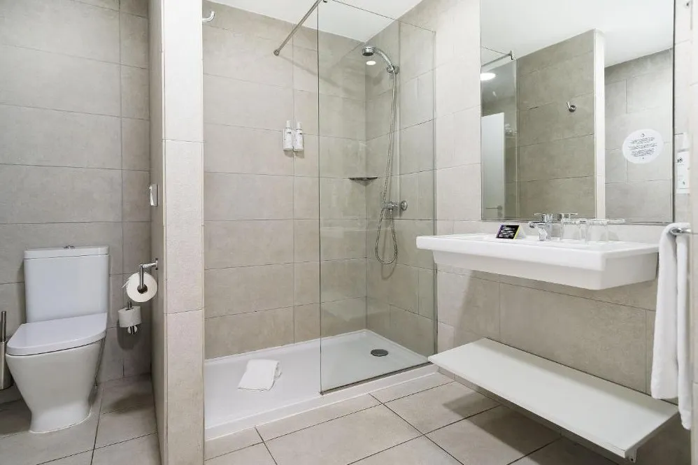 Akeah Maspalomas Broncemar — AKEAH MASPALOMAS BRONCEMAR