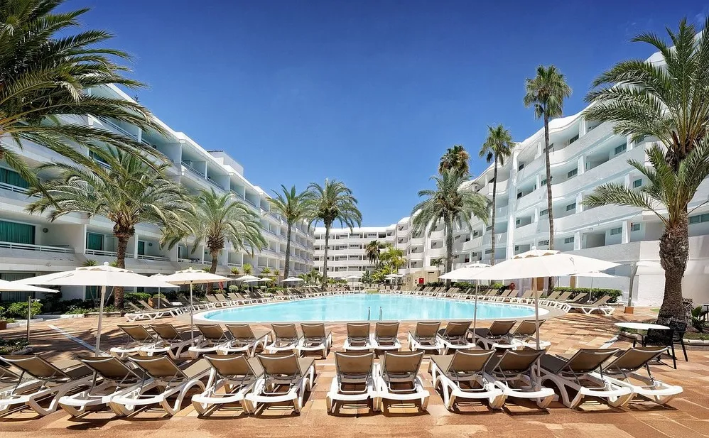 Akeah Maspalomas Broncemar — AKEAH MASPALOMAS BRONCEMAR