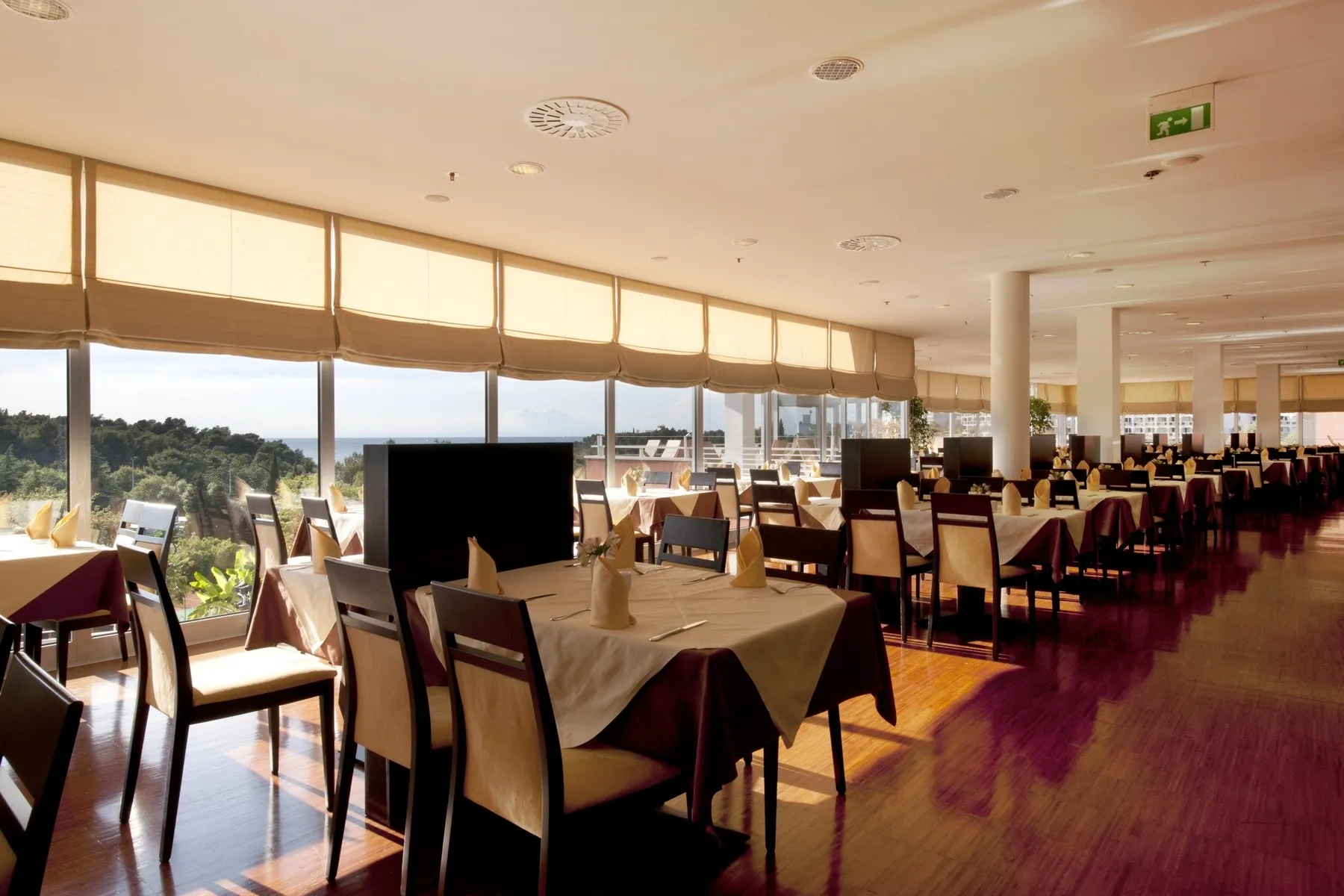 Albatros Plava Laguna — ALBATROS PLAVA LAGUNA