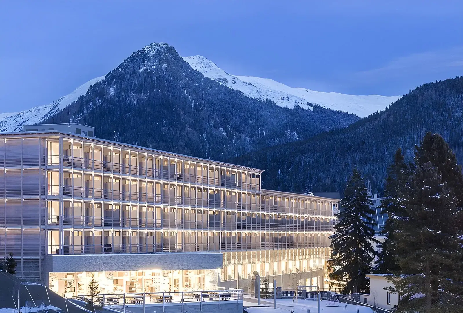 Hotel AMERON Davos Swiss Mountain Resort w Szwajcaria - narty - oferta last minute