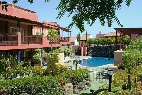 Apartamentos Cerrito — APARTAMENTOS CERRITO