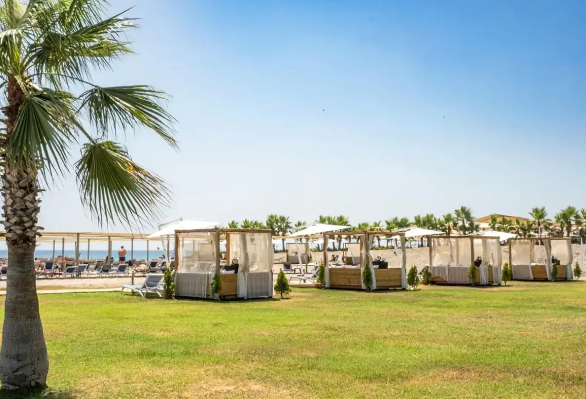 Plaża przy hotelu Asteria Family Resort Side