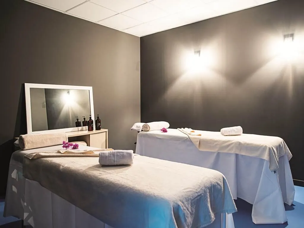 Axel Beach — AXEL BEACH