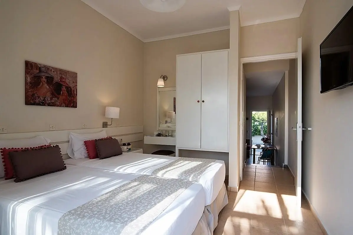 Blue Sky Hotel Apts — BLUE SKY HOTEL APTS