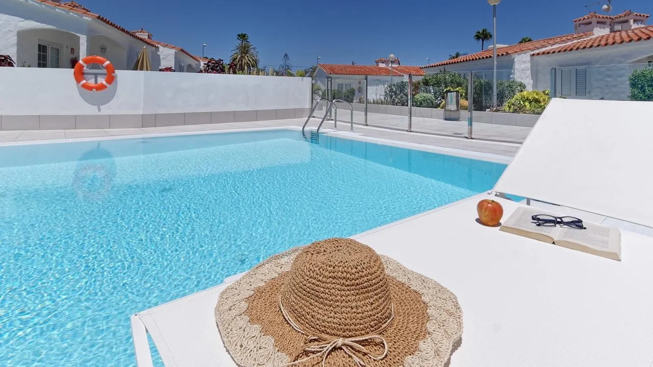 Bungalows Adonis — BUNGALOWS ADONIS