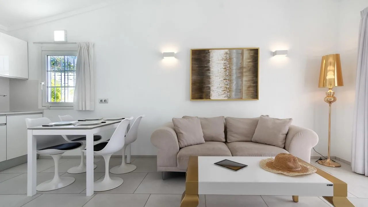 Bungalows Adonis — BUNGALOWS ADONIS