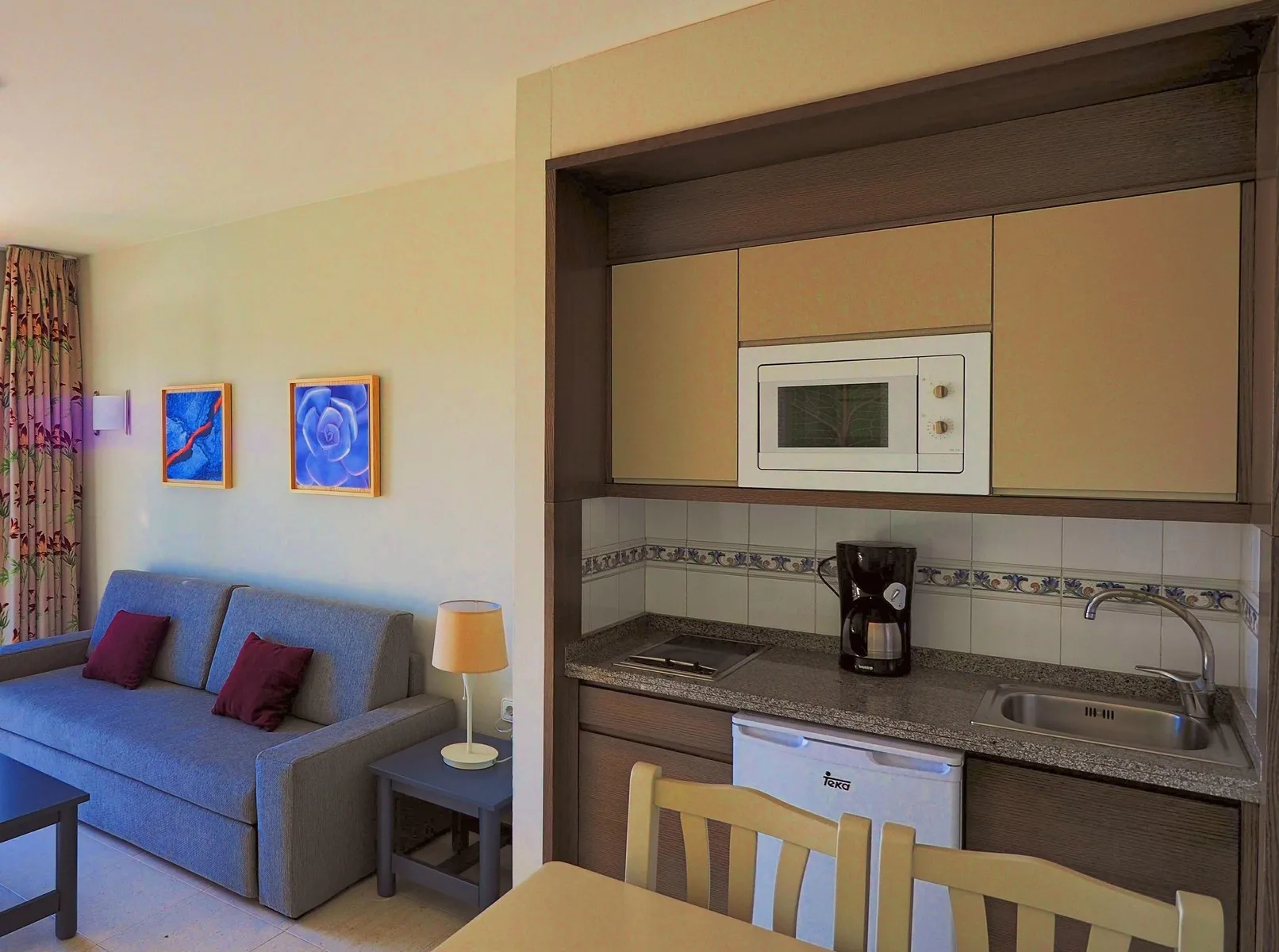 Cay Beach Sun — CAY BEACH SUN