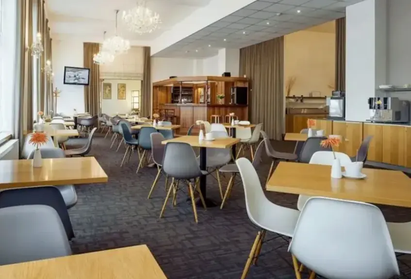 Restauracja i jedzenie w hotelu Central Hotel Prague