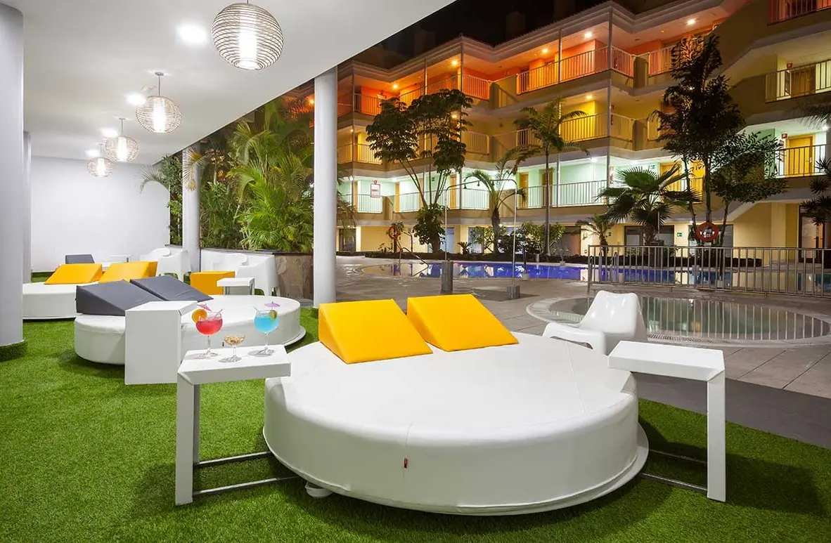 Chatur Costa Caleta — CHATUR COSTA CALETA