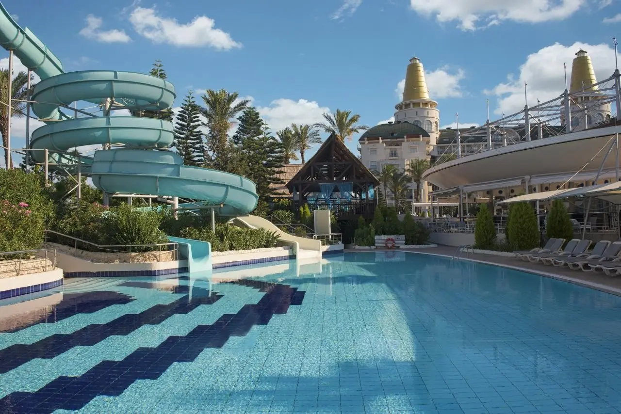 Delphin Diva Premiere — DELPHIN DIVA PREMIERE