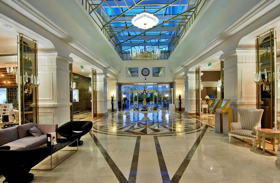 Delphin Diva Premiere — DELPHIN DIVA PREMIERE