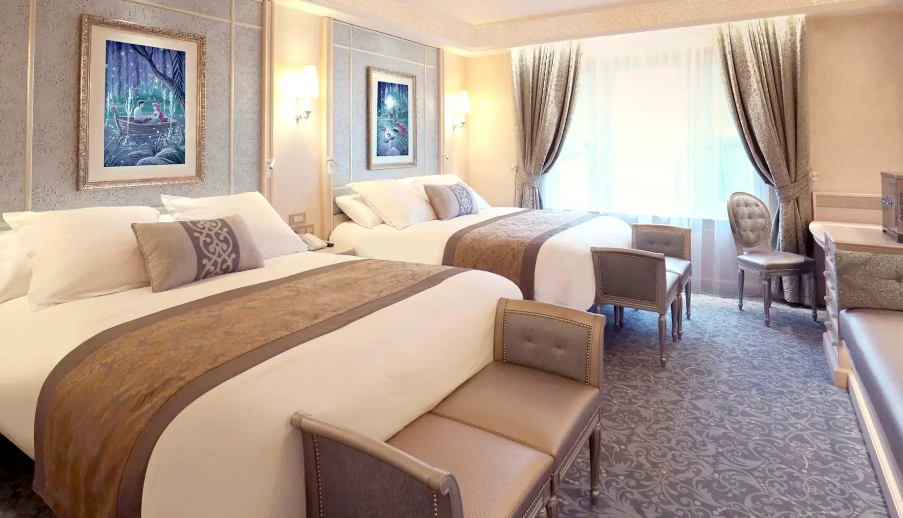 Pokój w hotelu Disneyland Hotel + bilety do Disneyland Paris