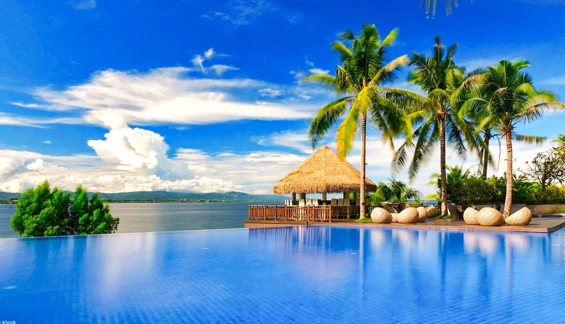 Basen w hotelu Dusit Thani Mactan Cebu Resort