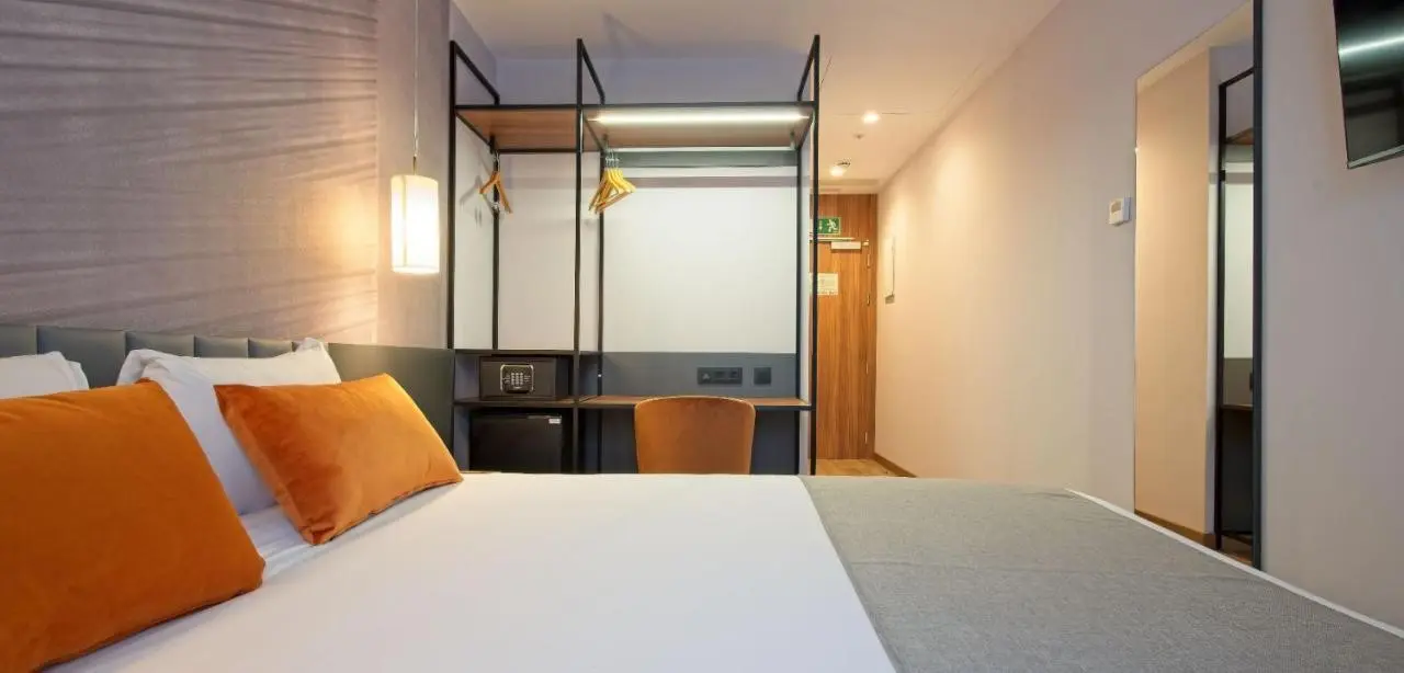 Pokój w hotelu Dwo Yuste Alcala