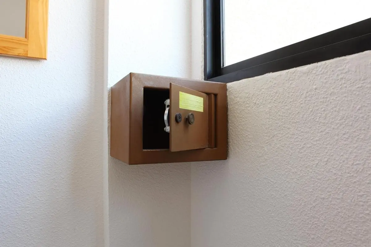 Dynastic Rooms — DYNASTIC ROOMS