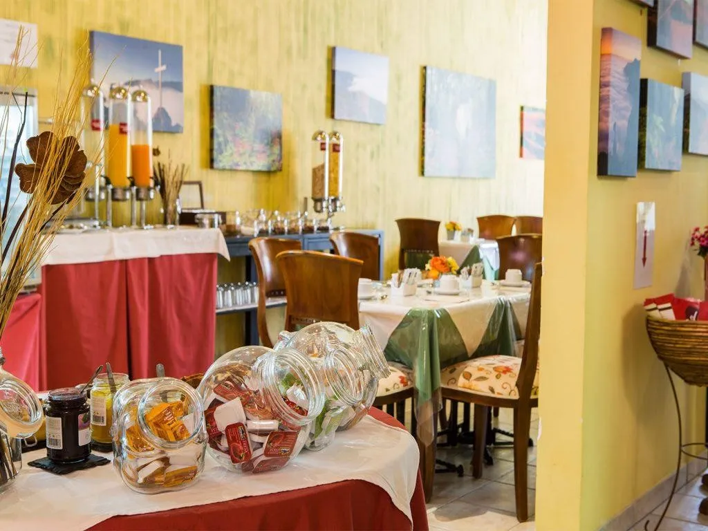 El Galeon — EL GALEON