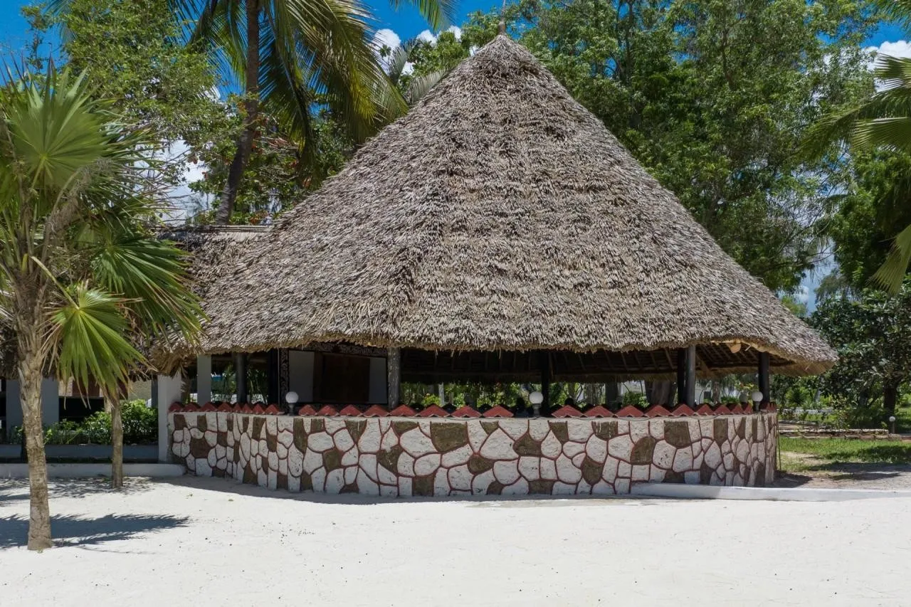 F-Zeen Boutique — F-ZEEN BOUTIQUE