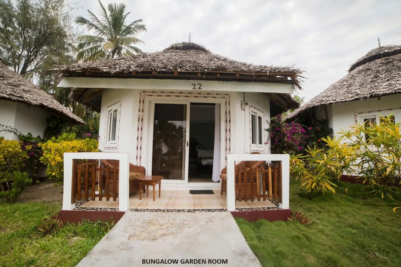 F-Zeen Boutique — F-ZEEN BOUTIQUE