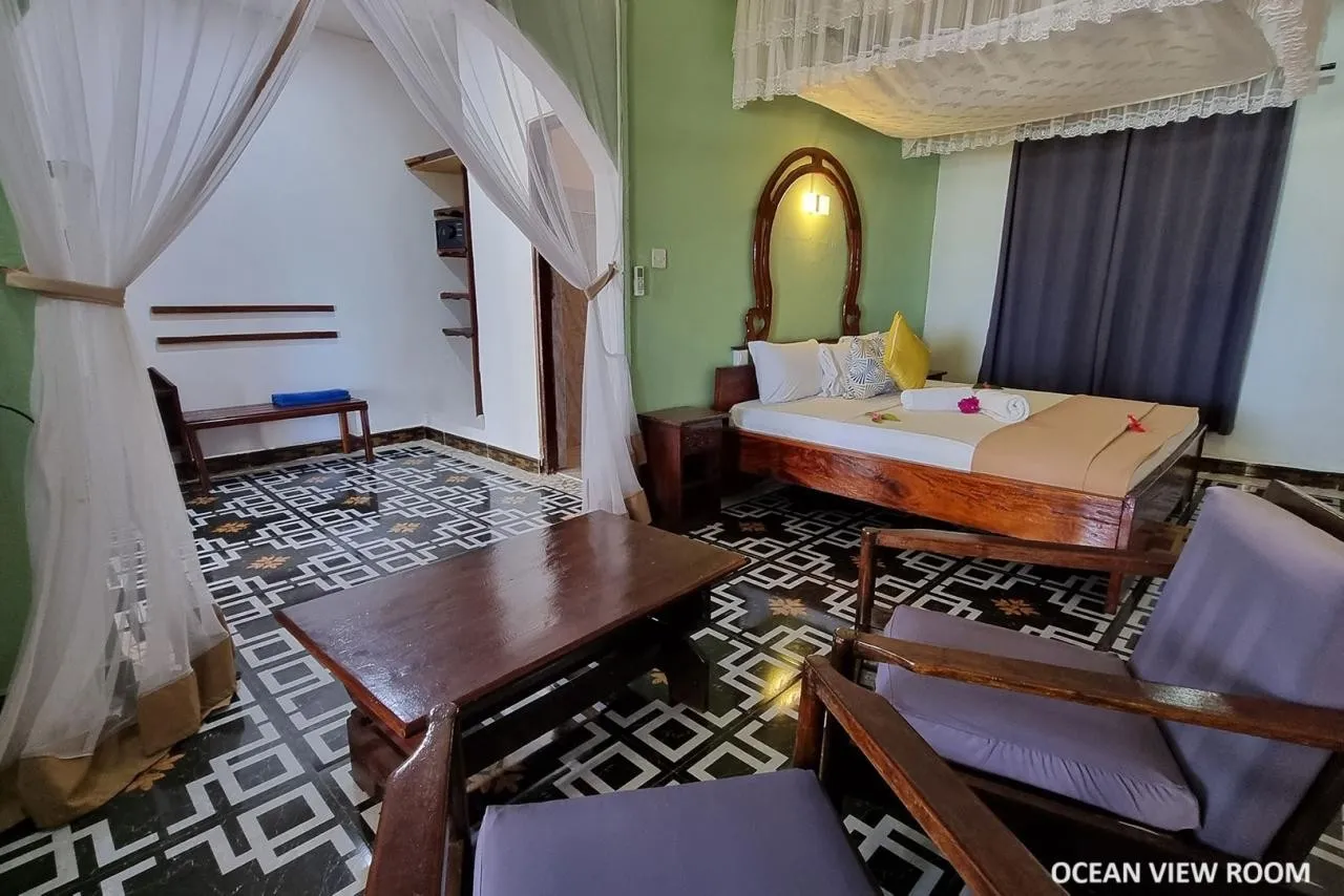 F-Zeen Boutique — F-ZEEN BOUTIQUE