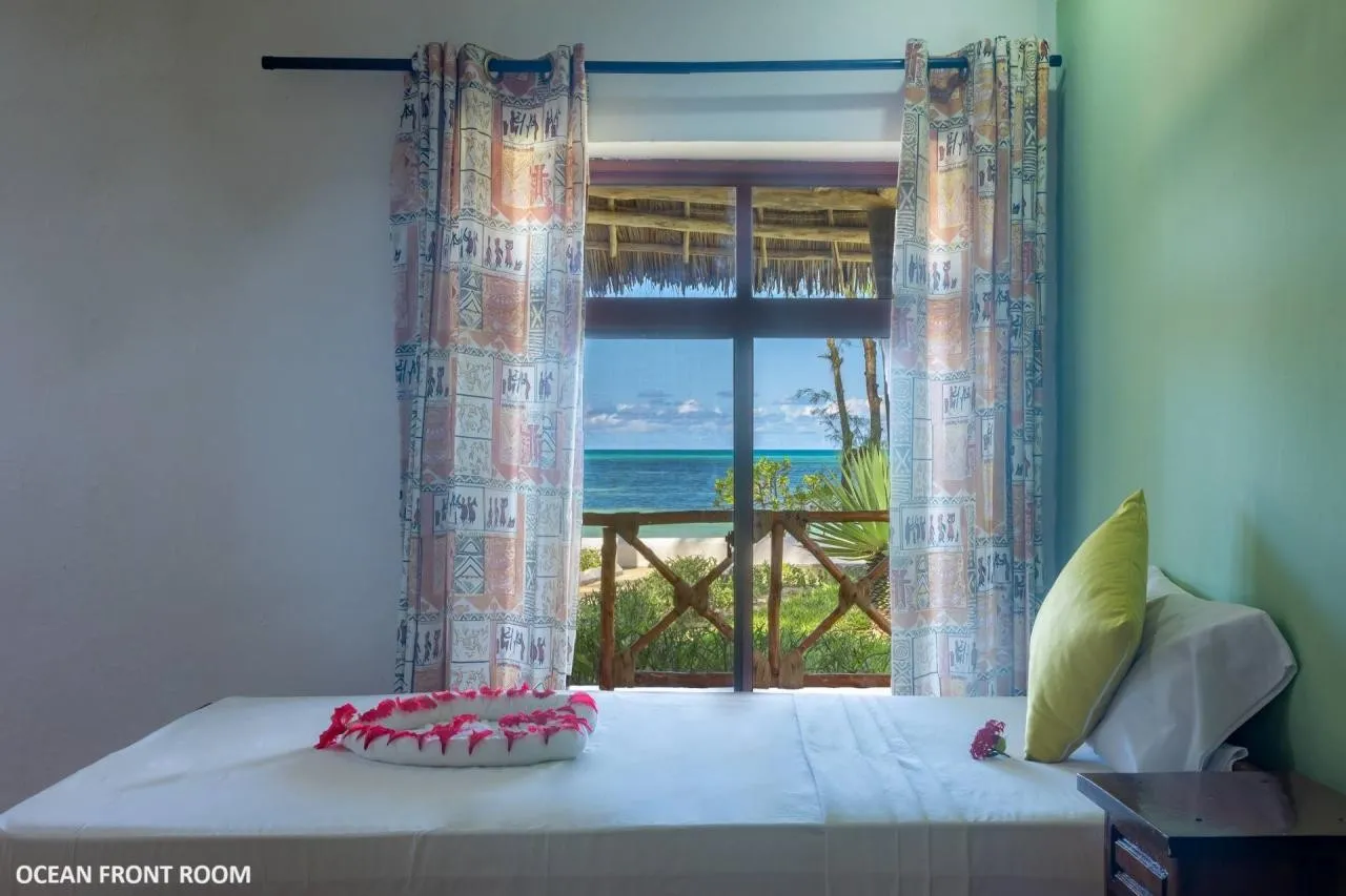 F-Zeen Boutique — F-ZEEN BOUTIQUE