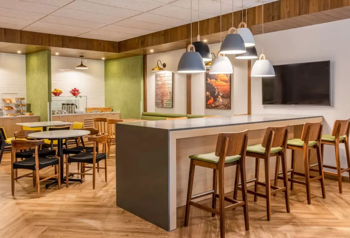 Restauracja i jedzenie w hotelu Fairfield Inn & Suites Cancun Downtown