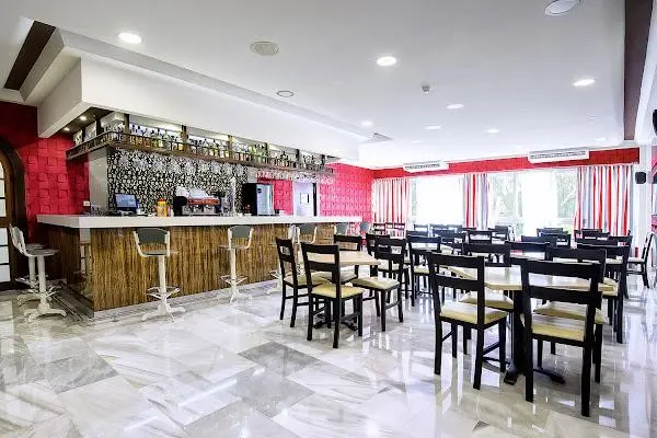 Restauracja i jedzenie w hotelu Flatotel