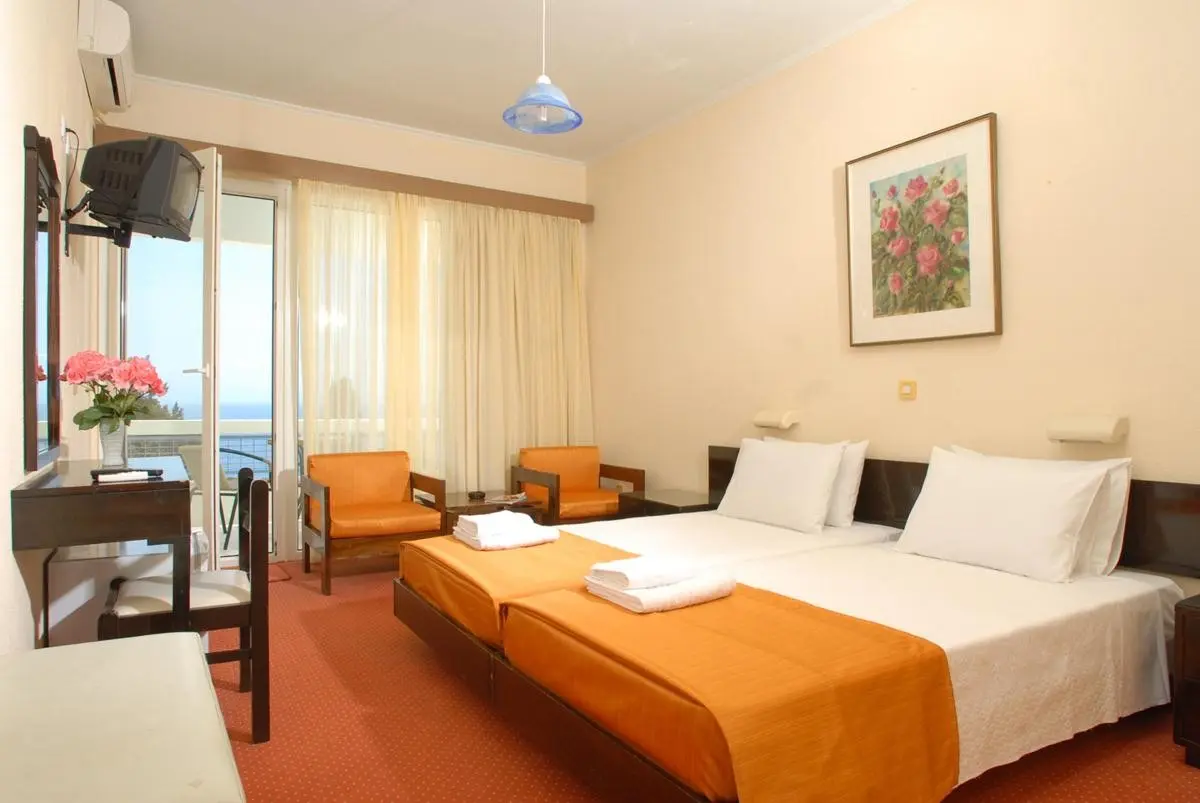 Golden Alexandros Hotel — GOLDEN ALEXANDROS HOTEL