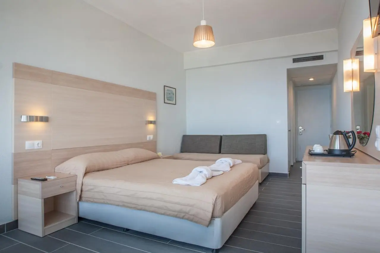 Golden Alexandros Hotel — GOLDEN ALEXANDROS HOTEL