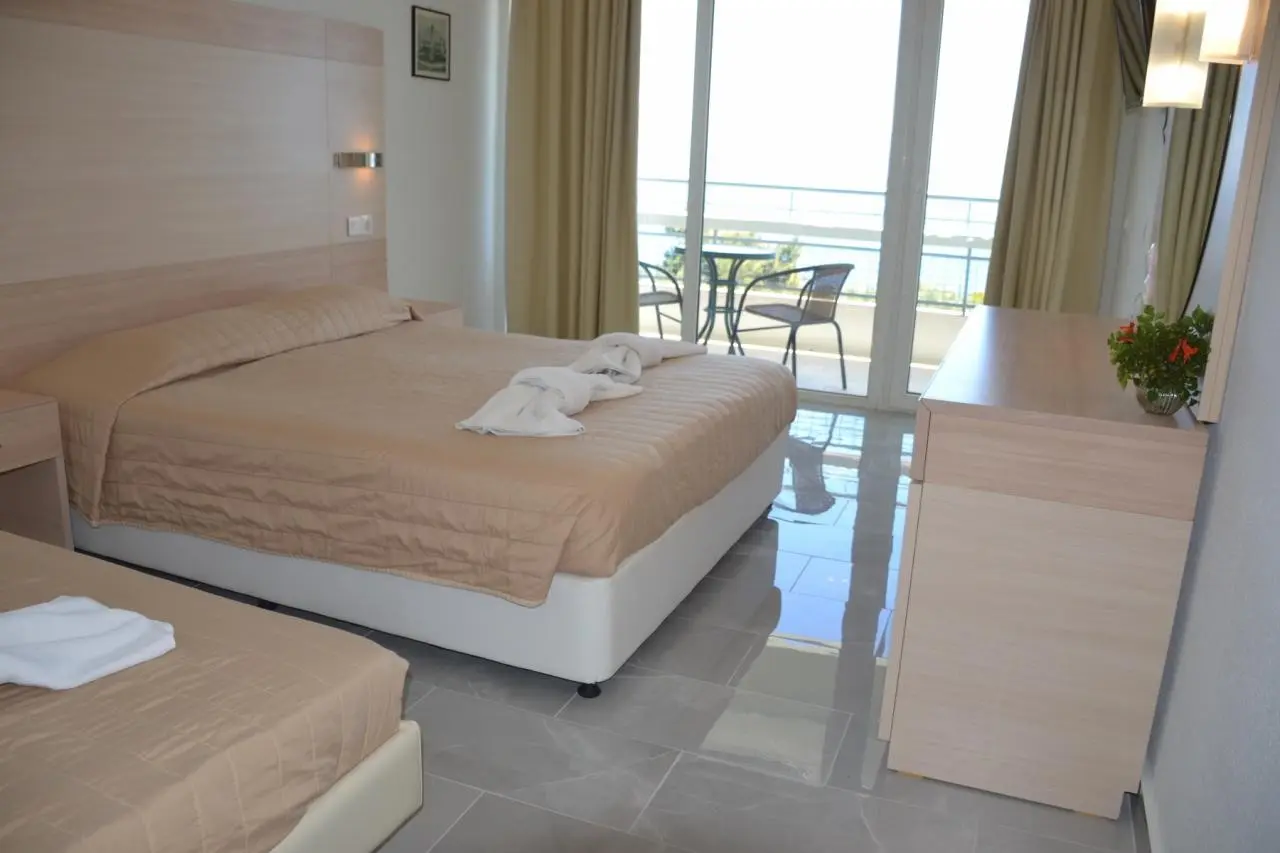 Golden Alexandros Hotel — GOLDEN ALEXANDROS HOTEL