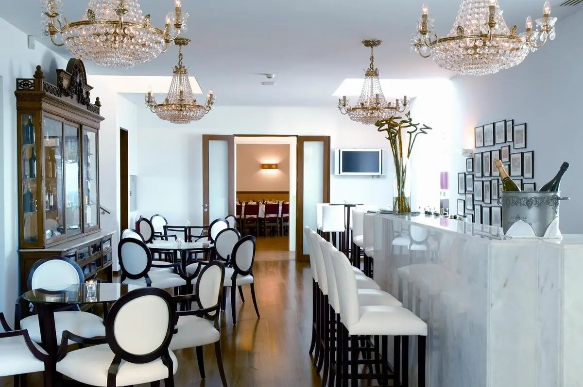 Golden Tulip Porto Gaia Hotel & Spa — GOLDEN TULIP PORTO GAIA HOTEL & SPA